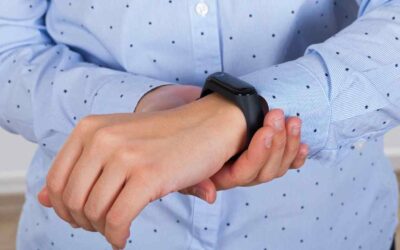Il Futuro al Polso: Come i Braccialetti Elettronici Stanno Ridisegnando Salute, Sicurezza e Società